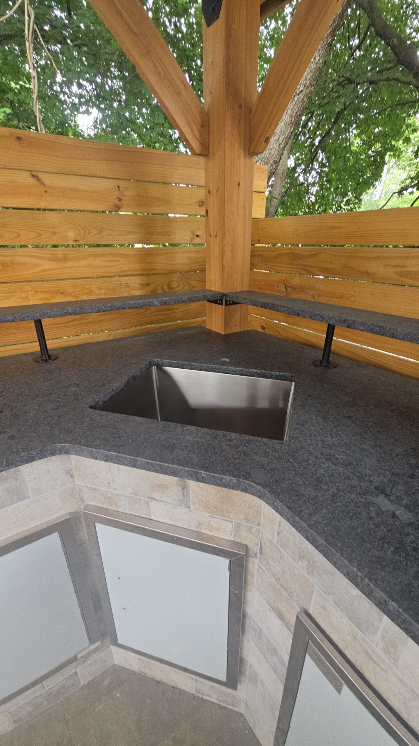 EE7E680B-0564-44CF-9A45-330F579389B3